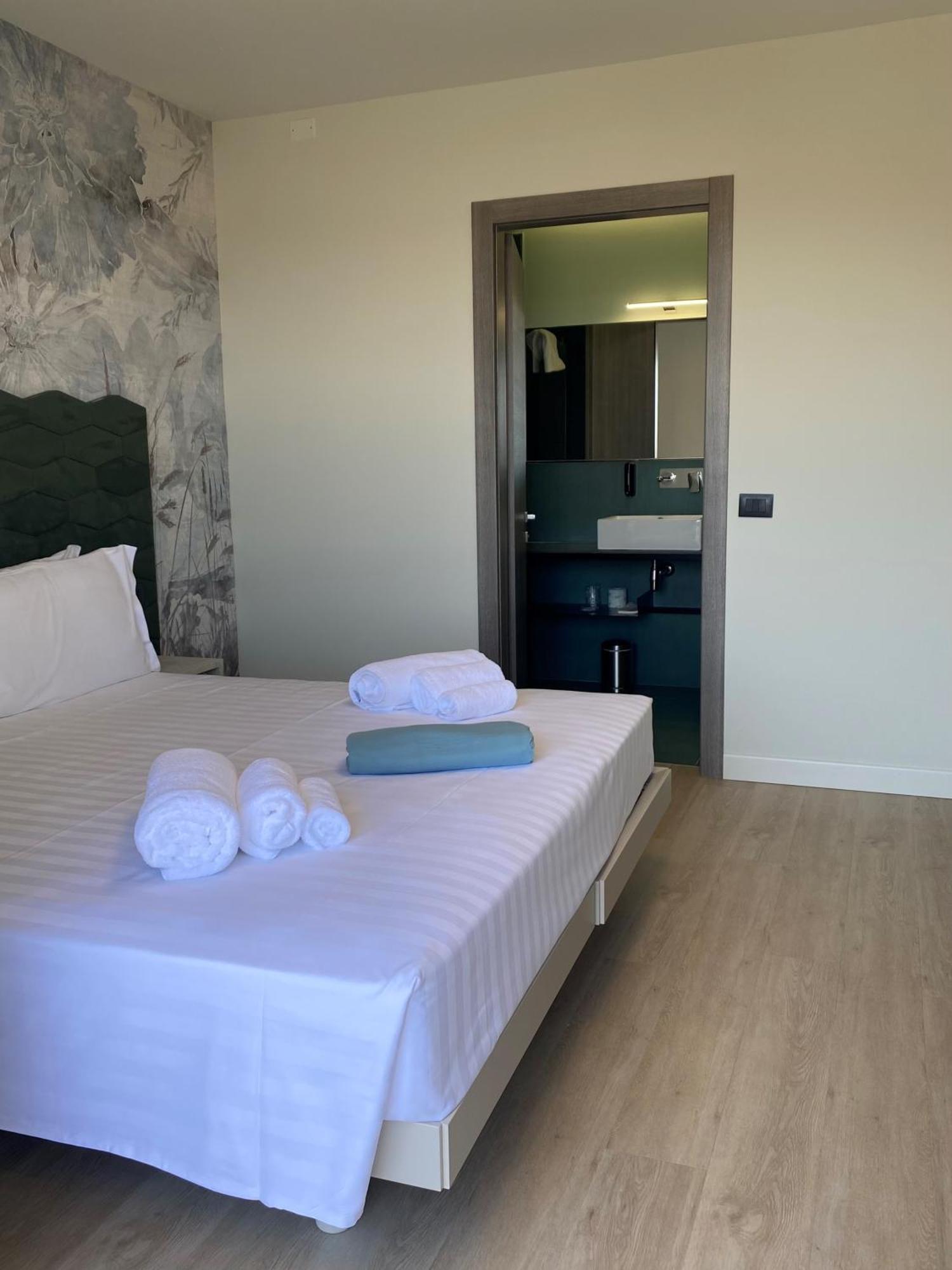 Hotel Vita سالو المظهر الخارجي الصورة