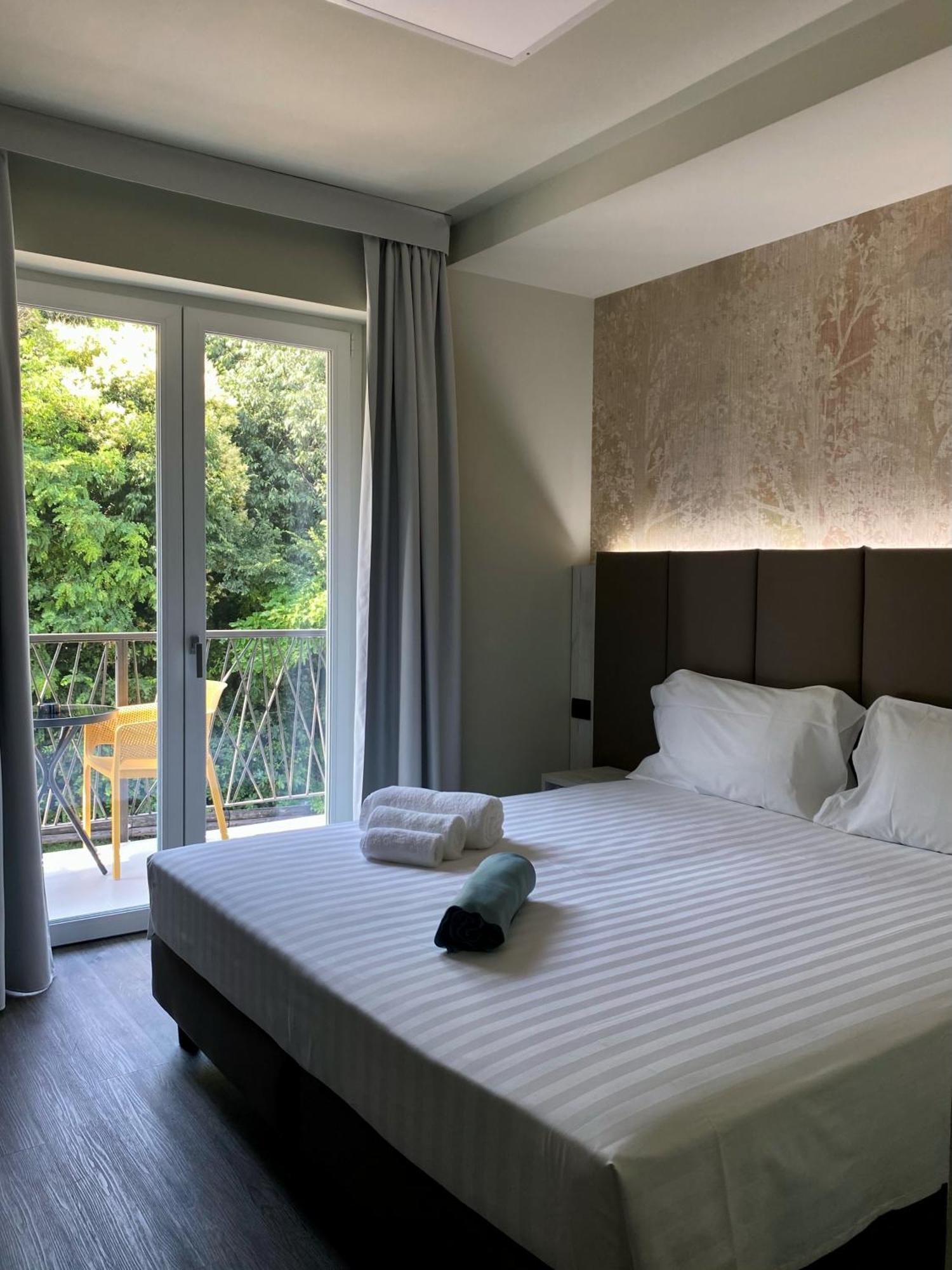 Hotel Vita سالو المظهر الخارجي الصورة