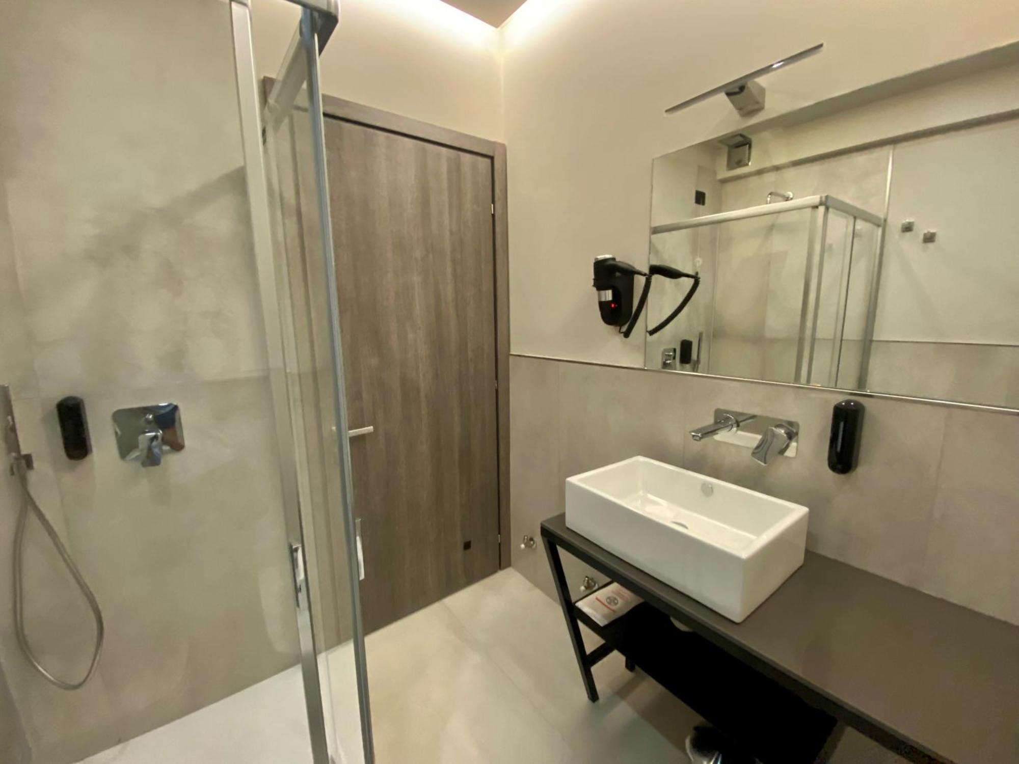 Hotel Vita سالو المظهر الخارجي الصورة