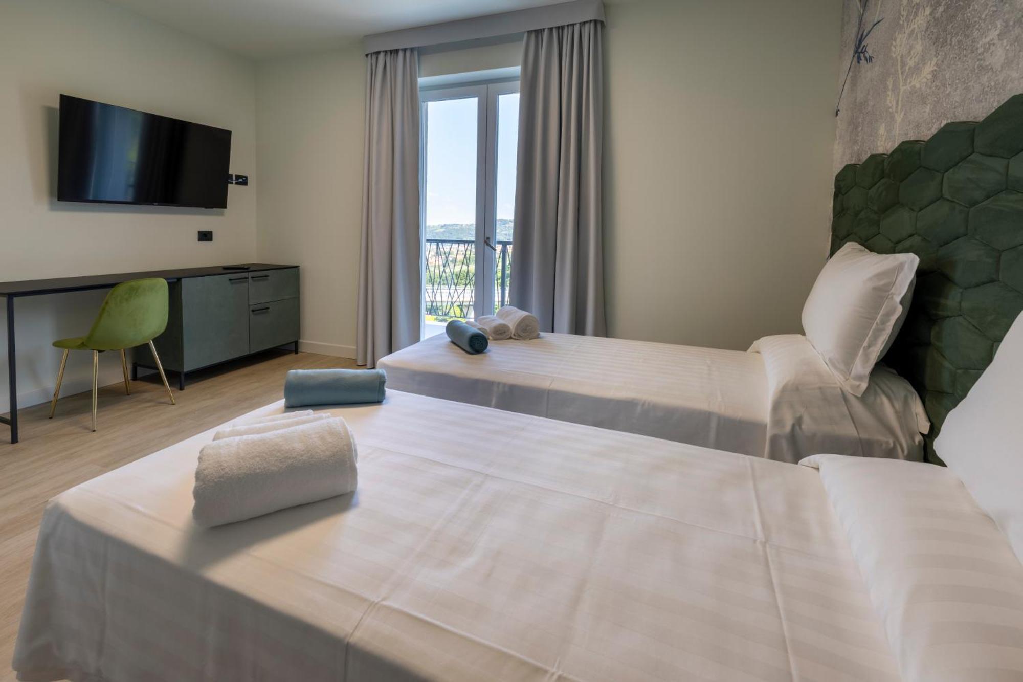 Hotel Vita سالو المظهر الخارجي الصورة