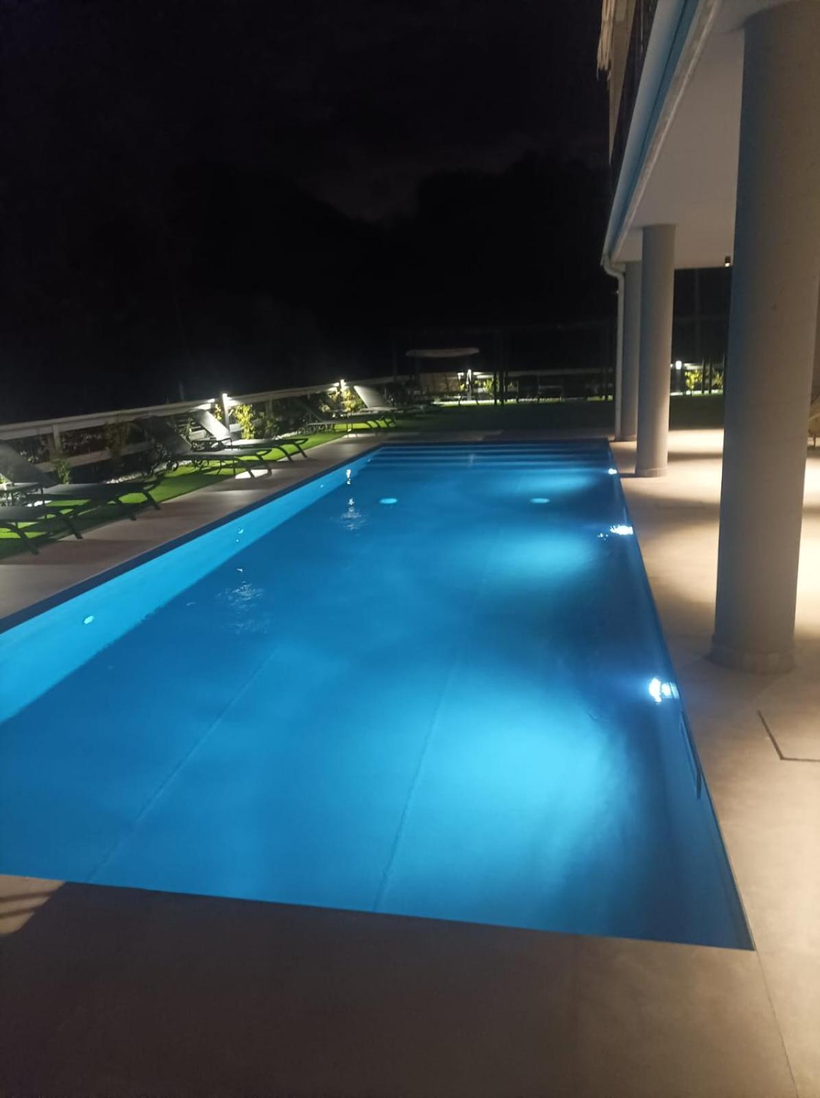 Hotel Vita سالو المظهر الخارجي الصورة